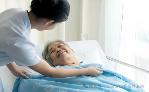卧床老人护理