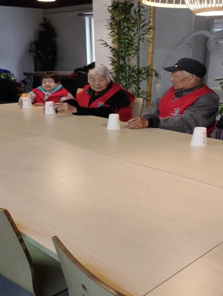 纸杯传球小游戏